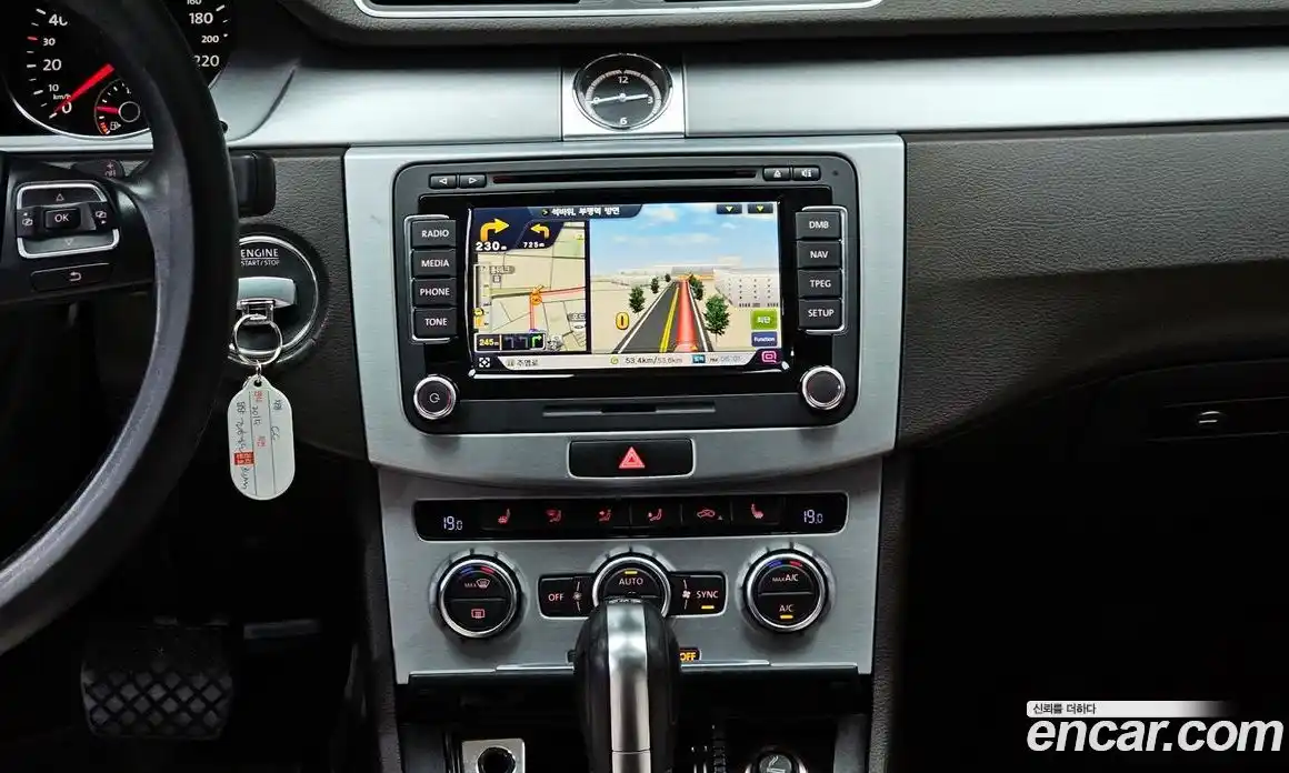 Volkswagen CC 2015 2.0 Автомат в Москве № 472338, фото 14