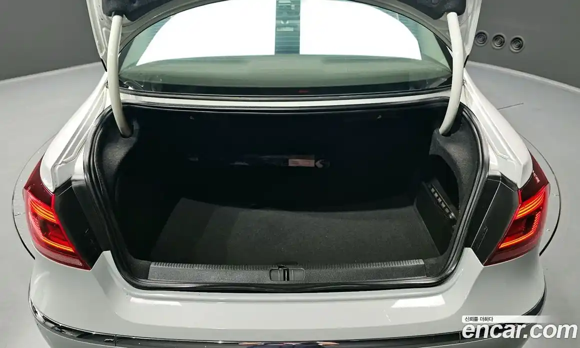 Volkswagen CC 2015 2.0 Автомат в Москве № 472338, фото 20