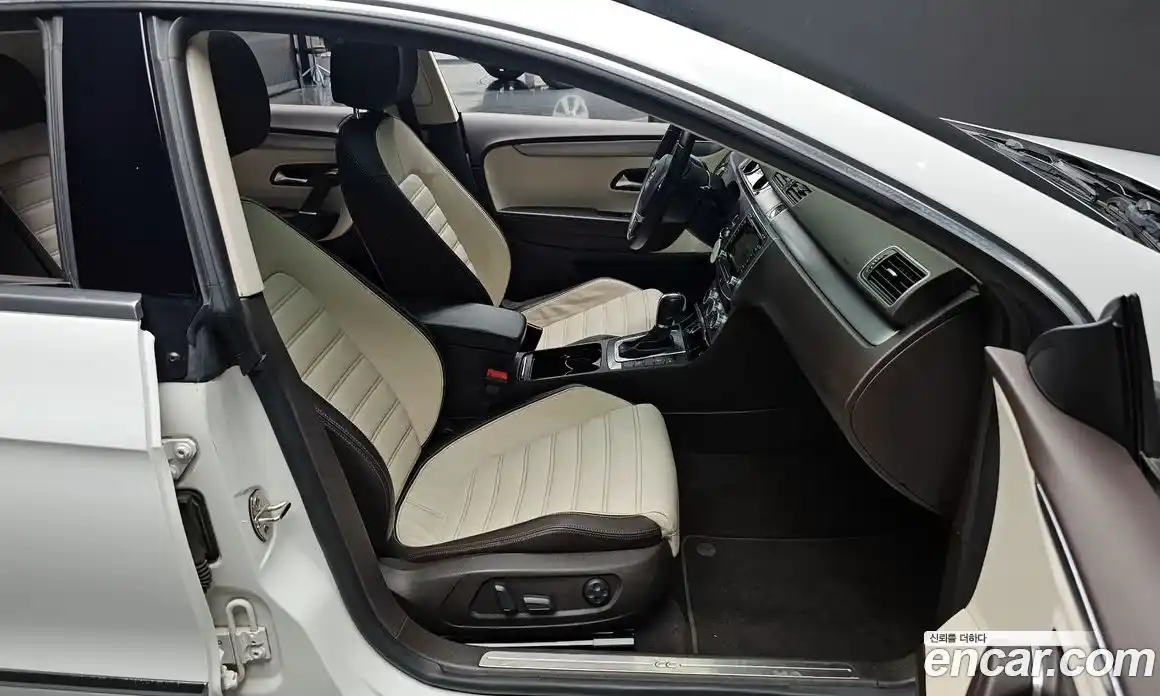 Volkswagen CC 2015 2.0 Автомат в Москве № 472338, фото 10