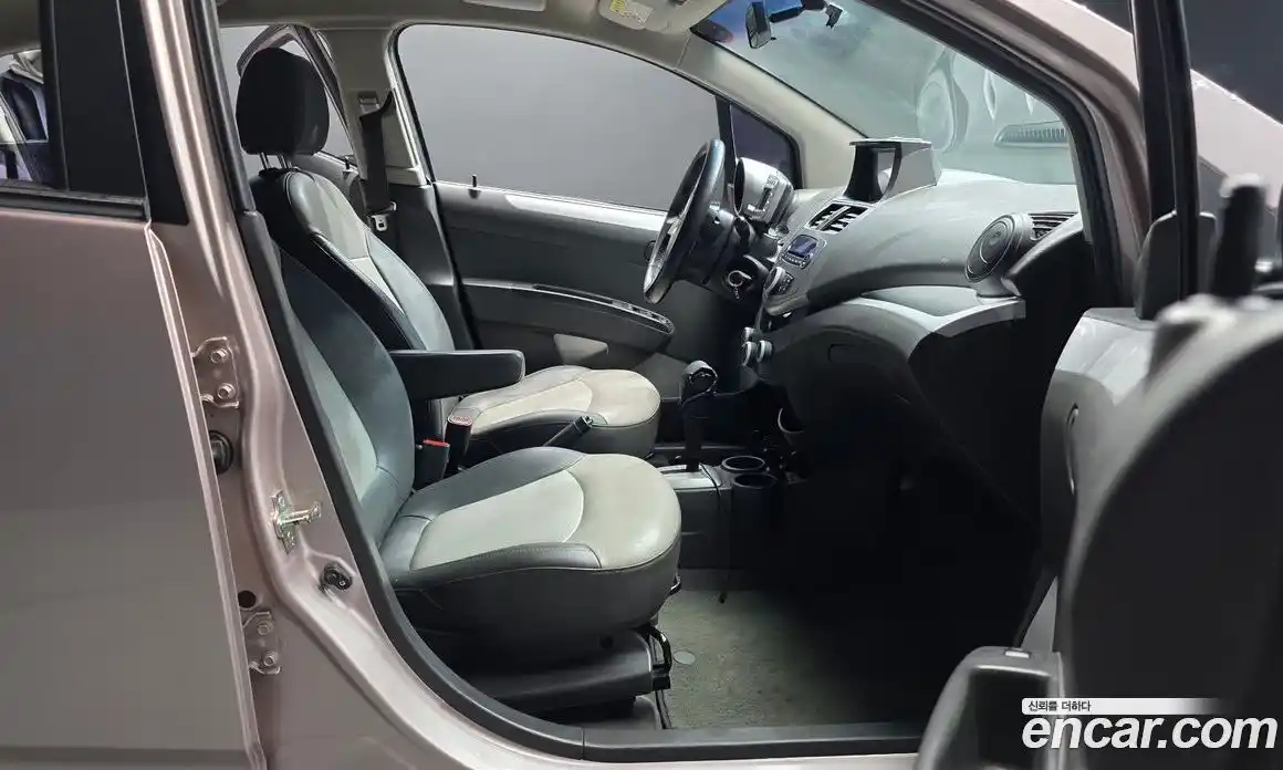 Chevrolet Spark 2012 1.0 Автомат в Москве № 88475, фото 13