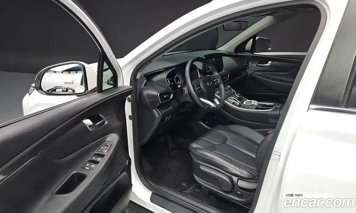 Hyundai Santa Fe 2023 1.6 Автомат в Москве № 109221, фото 11