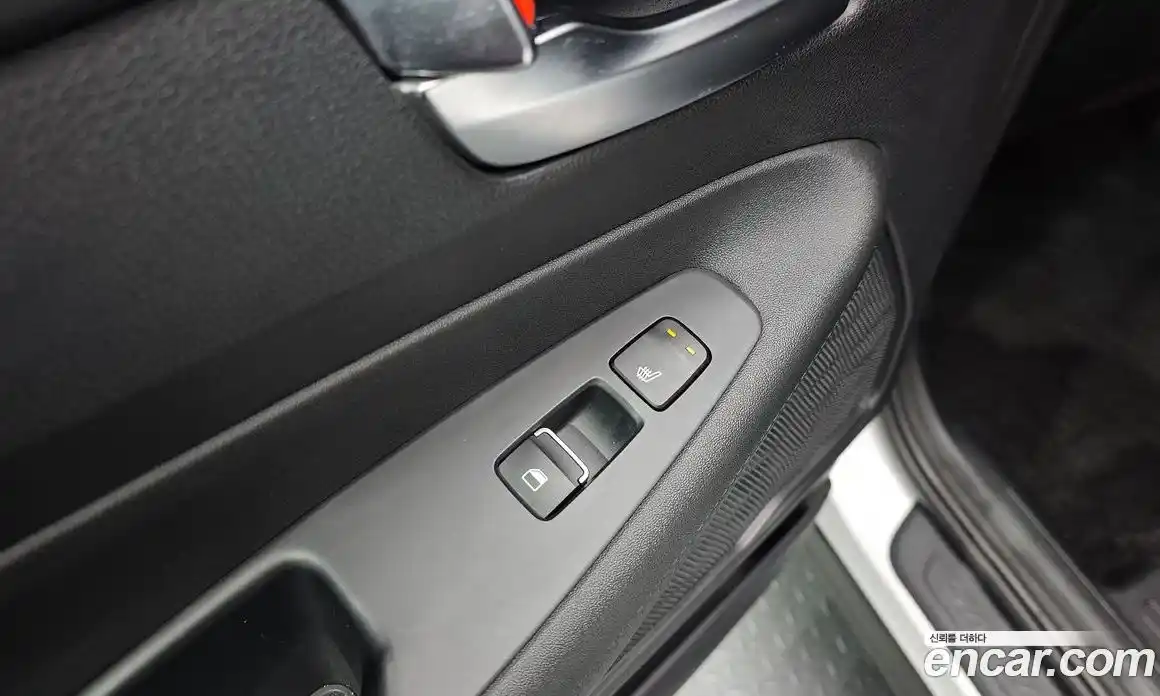 Hyundai Santa Fe 2023 1.6 Автомат в Москве № 109221, фото 17