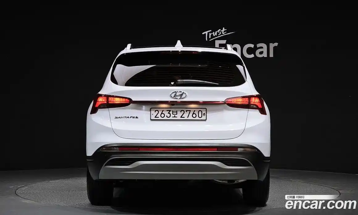 Hyundai Santa Fe 2023 1.6 Автомат в Москве № 109221, фото 4