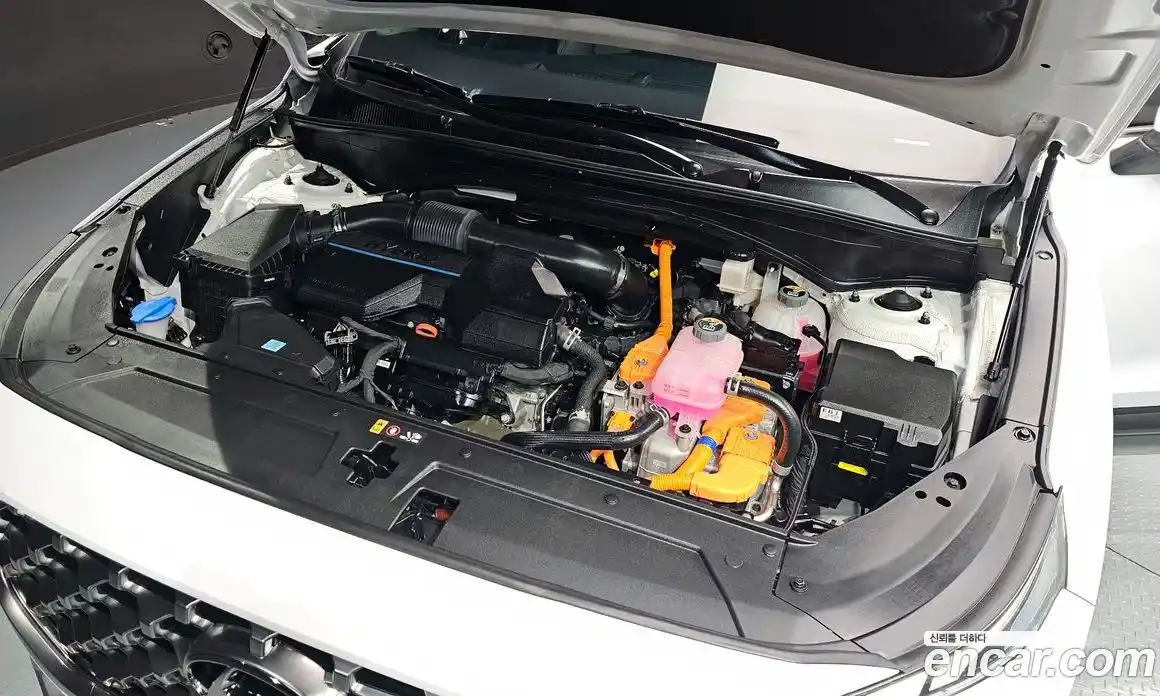 Hyundai Santa Fe 2023 1.6 Автомат в Москве № 109221, фото 6