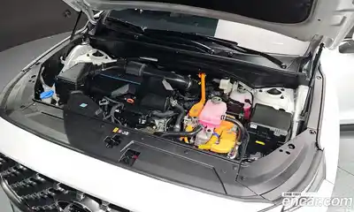 Hyundai Santa Fe 2023 1.6 Автомат в Москве № 109221, миниатюра 6