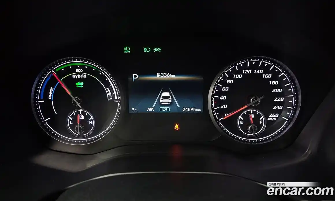 Hyundai Santa Fe 2023 1.6 Автомат в Москве № 109221, фото 8