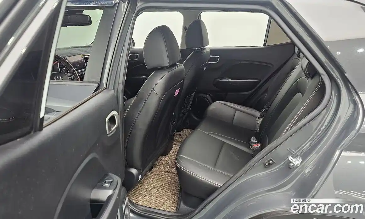 Hyundai Venue 2023 1.6 Автомат в Москве № 111014, фото 12