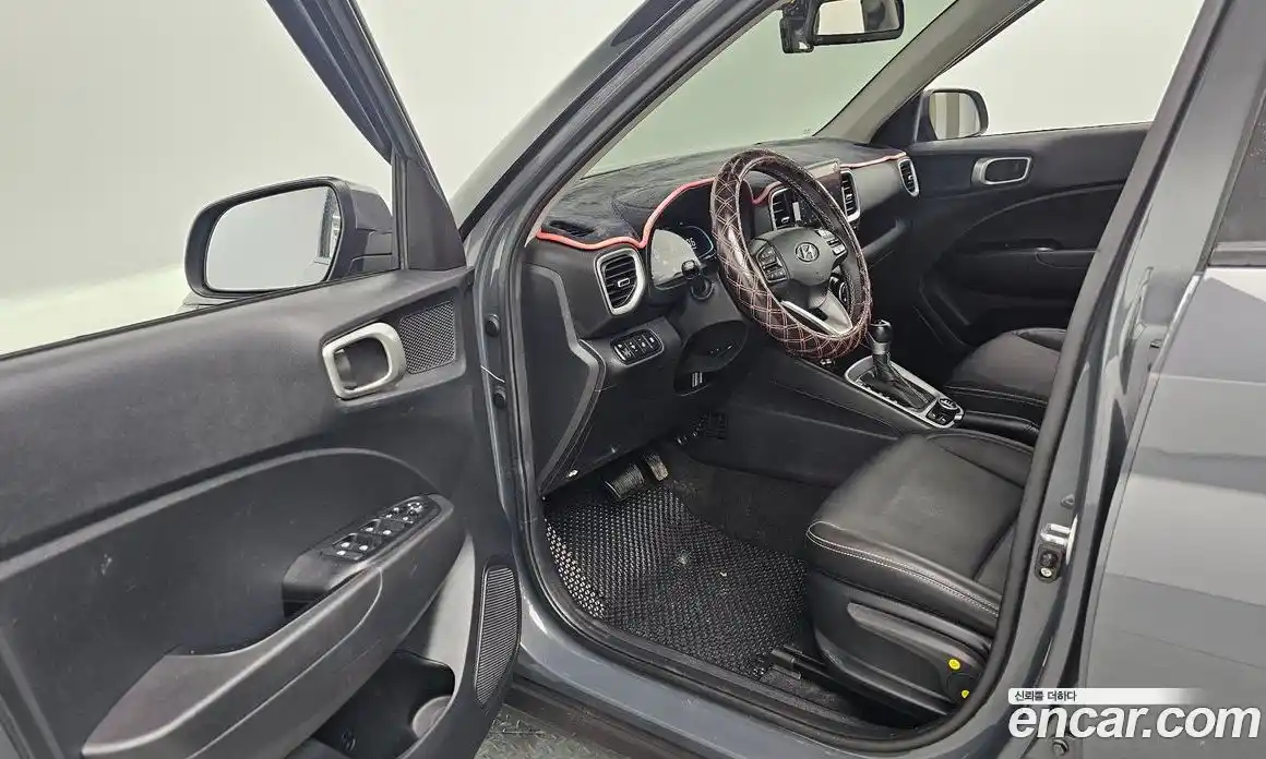 Hyundai Venue 2023 1.6 Автомат в Москве № 111014, фото 10