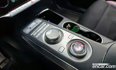 Genesis GV70 2023 2.5 Автомат в Москве № 116188, миниатюра 2