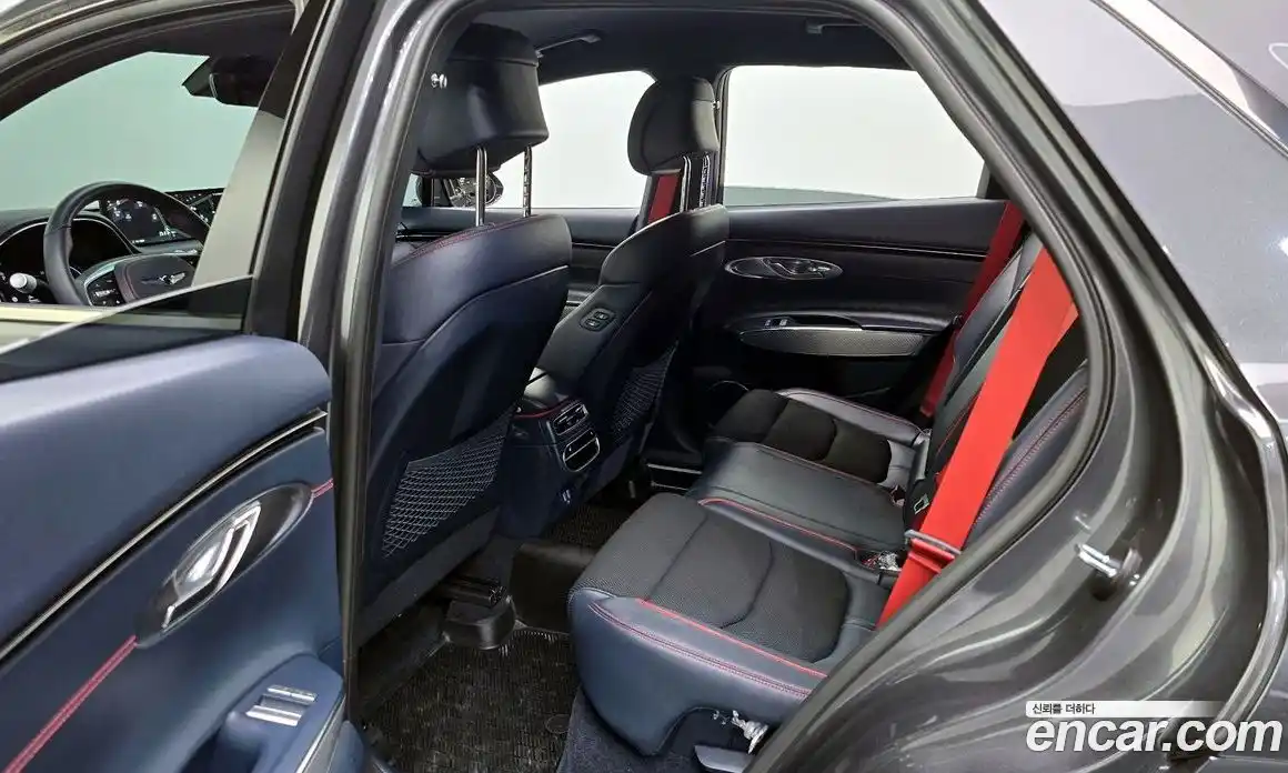 Genesis GV70 2023 2.5 Автомат в Москве № 116188, фото 4