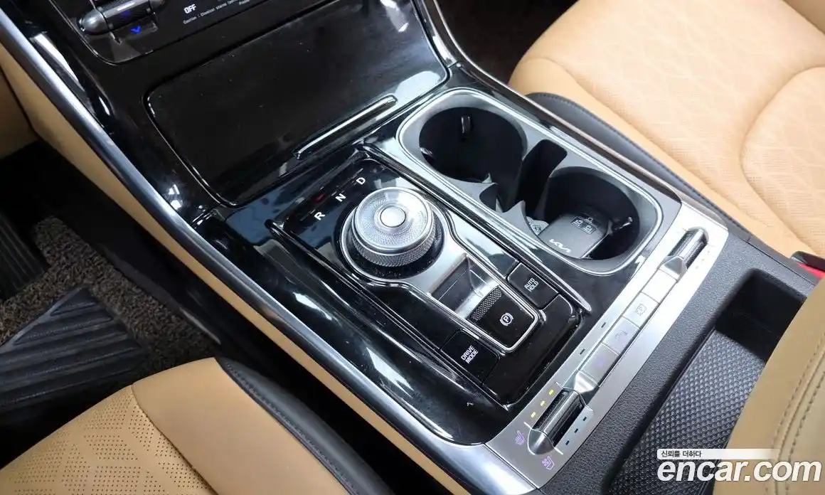 Kia Canival 2023 3.5 Автомат в Москве № 121221, фото 15