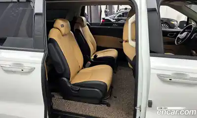 Kia Canival 2023 3.5 Автомат в Москве № 121221, миниатюра 3