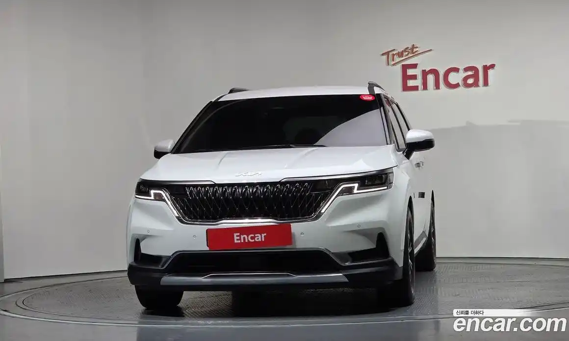 Kia Canival 2023 3.5 Автомат в Москве № 121221, фото 4