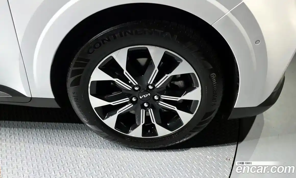 Kia Canival 2023 3.5 Автомат в Москве № 124432, фото 5