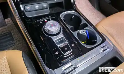 Kia Canival 2023 3.5 Автомат в Москве № 124432, миниатюра 9