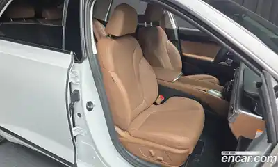 Hyundai Grandeur 2024 1.6 Автомат в Москве № 124723, миниатюра 2