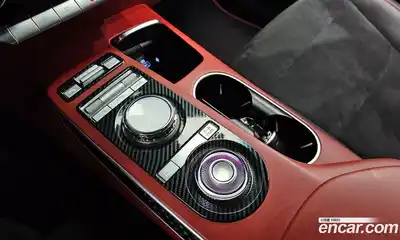 Genesis GV70 2023 2.5 Автомат в Москве № 128872, миниатюра 9