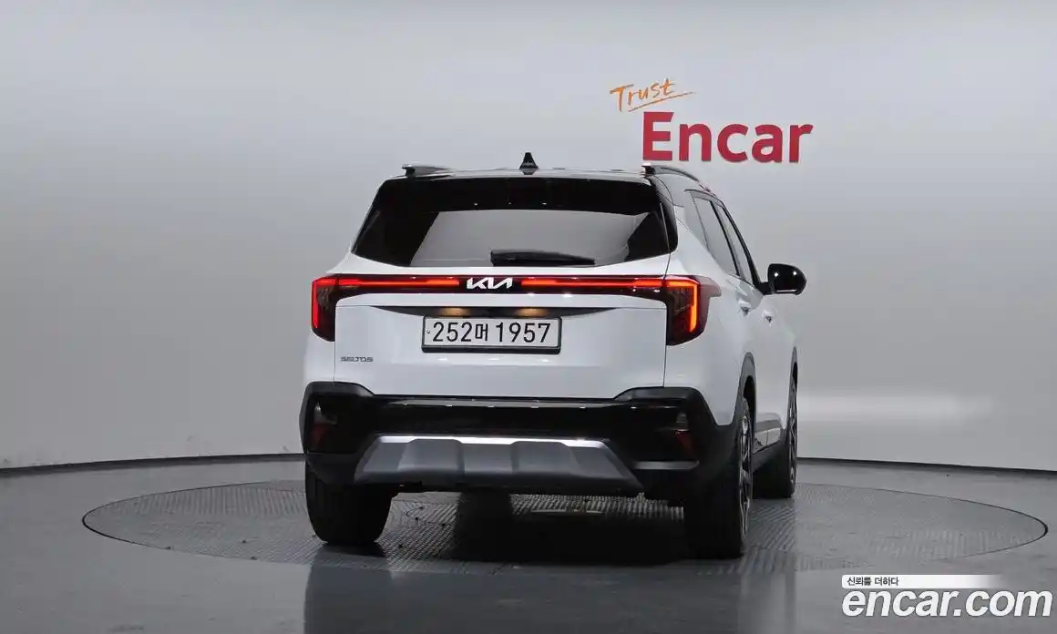 Kia Seltos 2025 1.6 Автомат в Москве № 131929, фото 1