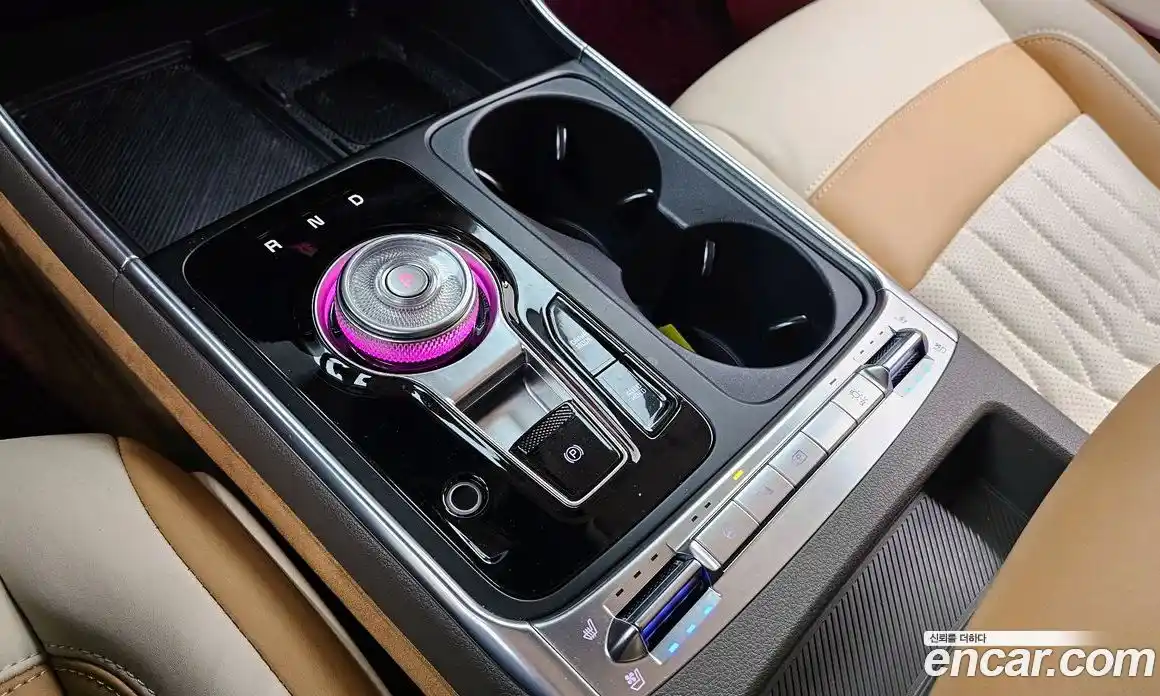 Kia Canival 2024 1.6 Автомат в Москве № 132140, фото 8