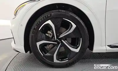 Kia EV6 2023 0.1 Автомат в Москве № 133163, миниатюра 5