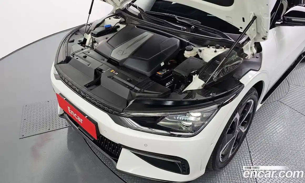 Kia EV6 2023 0.1 Автомат в Москве № 133163, фото 6