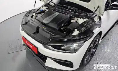 Kia EV6 2023 0.1 Автомат в Москве № 133163, миниатюра 6
