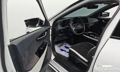 Kia EV6 2023 0.1 Автомат в Москве № 133163, миниатюра 10