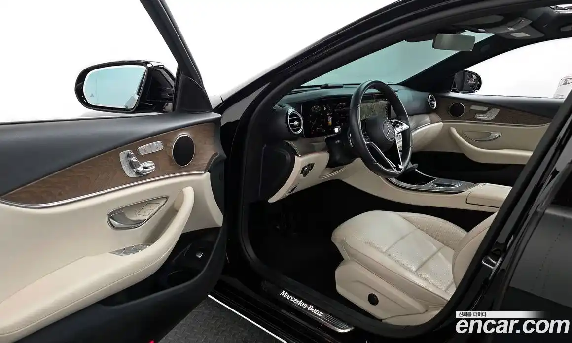 Mercedes-Benz E-Class 2022 2.0 Автомат в Москве № 134758, фото 13