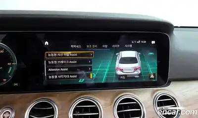 Mercedes-Benz E-Class 2022 2.0 Автомат в Москве № 134758, миниатюра 5