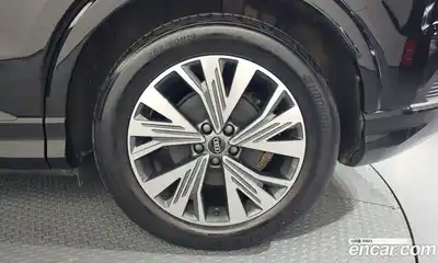 Audi Q4 e-tron 2023 0.2 Автомат в Москве № 135214, миниатюра 5