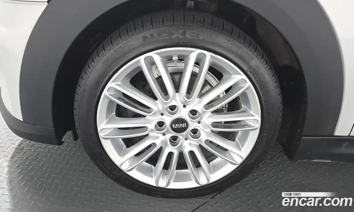 Mini Cooper 2022 1.5 Автомат в Москве № 141405, фото 13