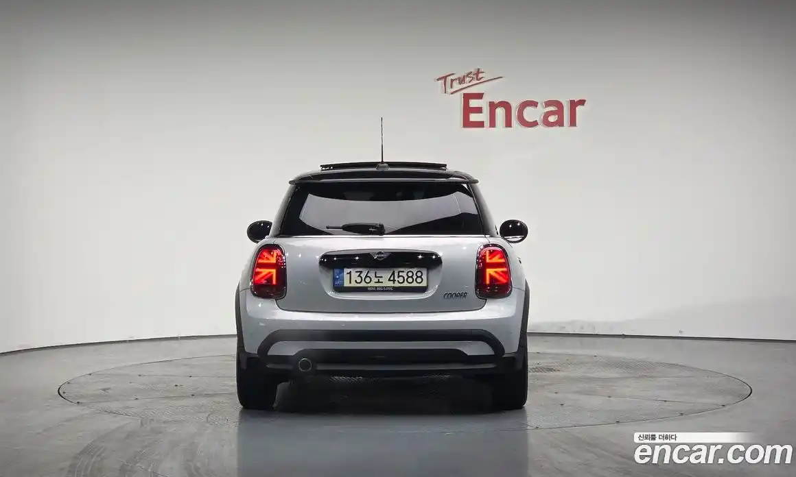 Mini Cooper 2022 1.5 Автомат в Москве № 141405, фото 4