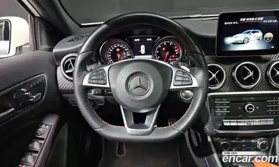 Mercedes-Benz A-Class 2018 1.6 Автомат в Москве № 144687, миниатюра 3