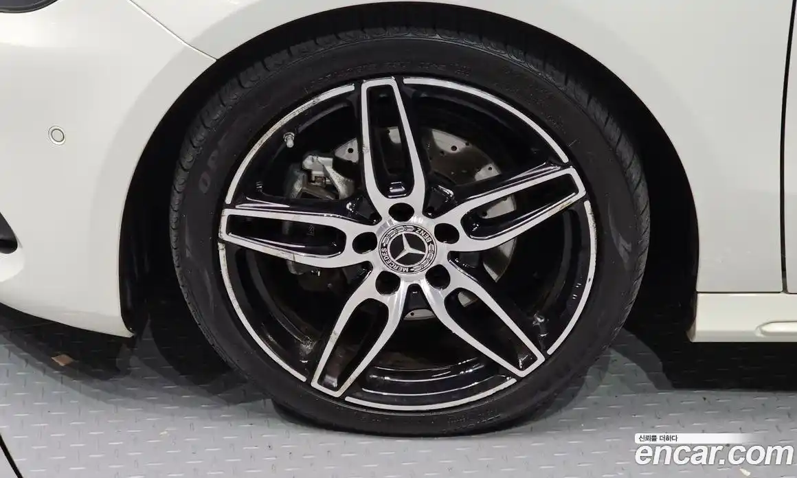 Mercedes-Benz A-Class 2018 1.6 Автомат в Москве № 144687, фото 6