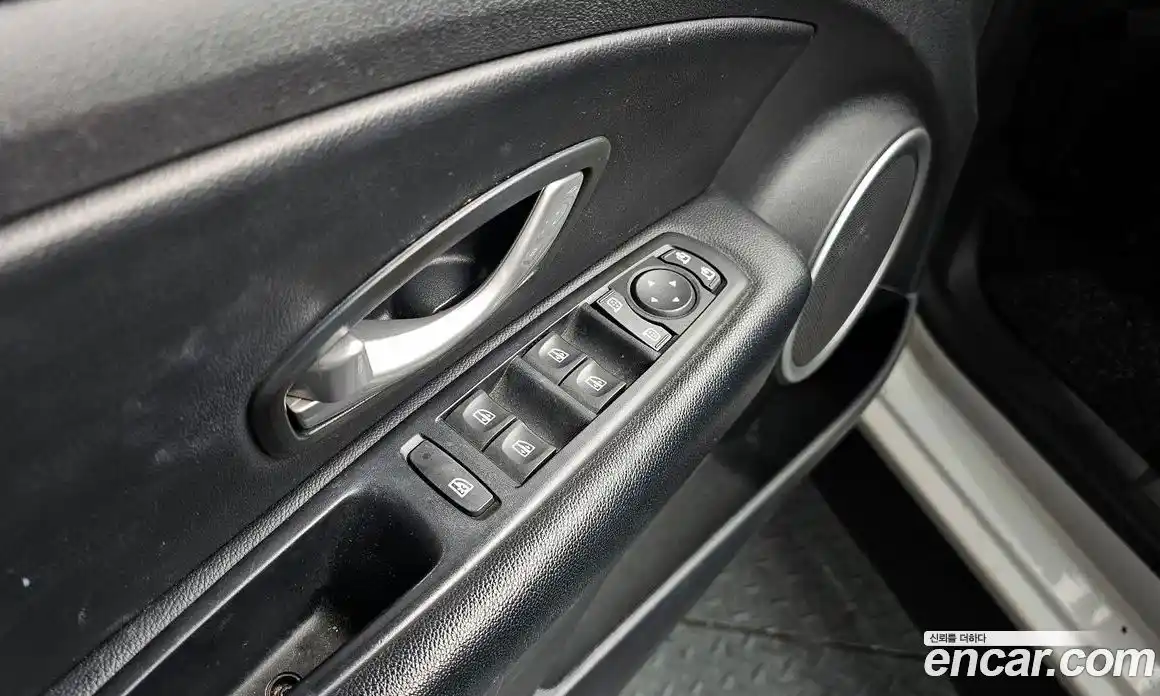 Renault SM3 2013 1.6 Автомат в Москве № 148667, фото 13