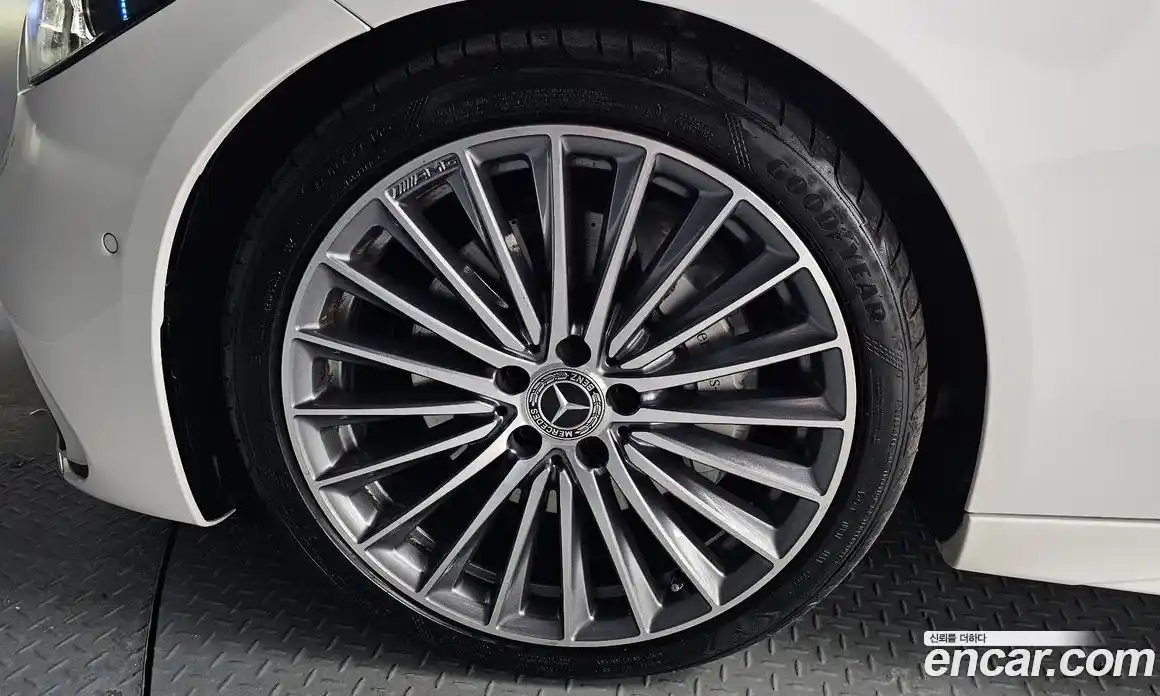 Mercedes-Benz C-Class 2023 2.0 Автомат в Москве № 160114, фото 14