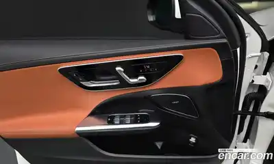 Mercedes-Benz C-Class 2023 2.0 Автомат в Москве № 160114, миниатюра 3