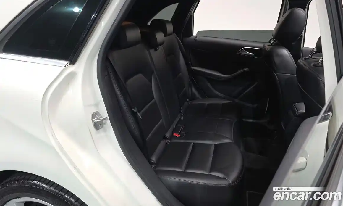 Mercedes-Benz B-Class 2013 1.8 Автомат в Москве № 160934, фото 18