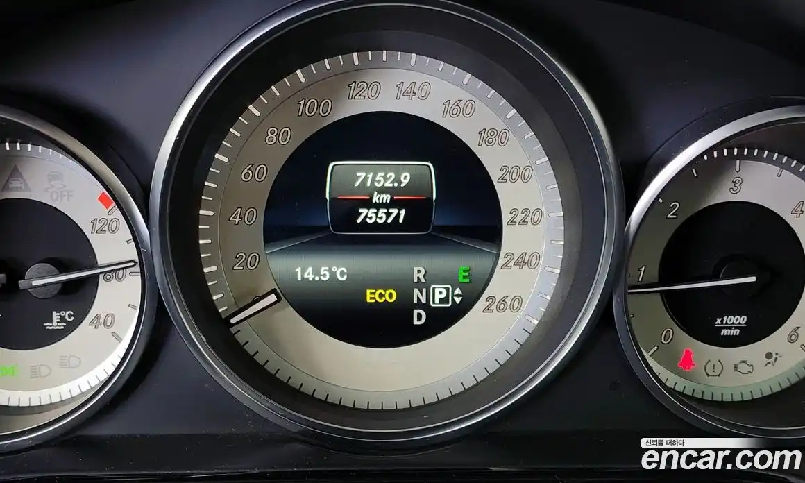 Mercedes-Benz E-Class 2014 2.1 Автомат в Москве № 161126, фото 5