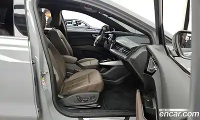 Audi Q4 e-tron 2023 0.2 Автомат в Москве № 162660, миниатюра 3