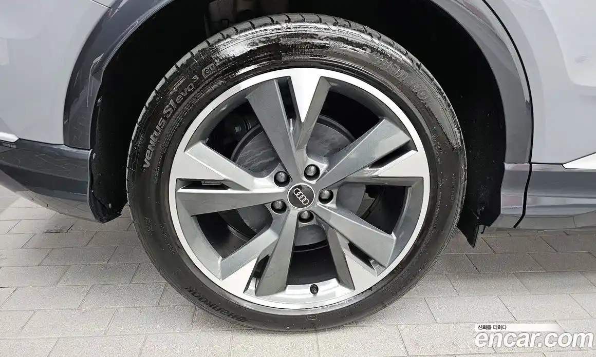 Audi Q4 e-tron 2023 0.2 Автомат в Москве № 162660, фото 10