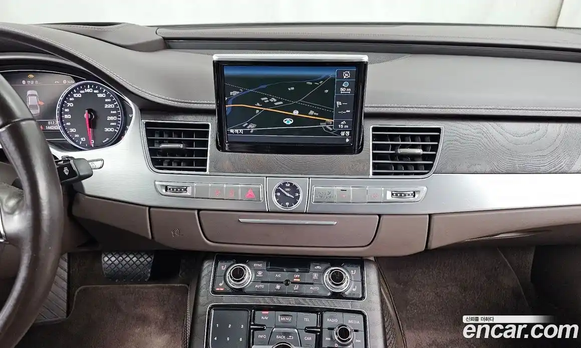 Audi A8 2015 6.3 Автомат в Москве № 163741, фото 6