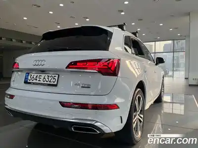 Audi Q5 2023 2.0 Автомат в Москве № 163962, миниатюра 2