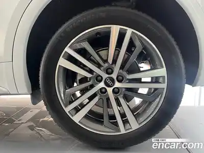 Audi Q5 2023 2.0 Автомат в Москве № 163962, миниатюра 5