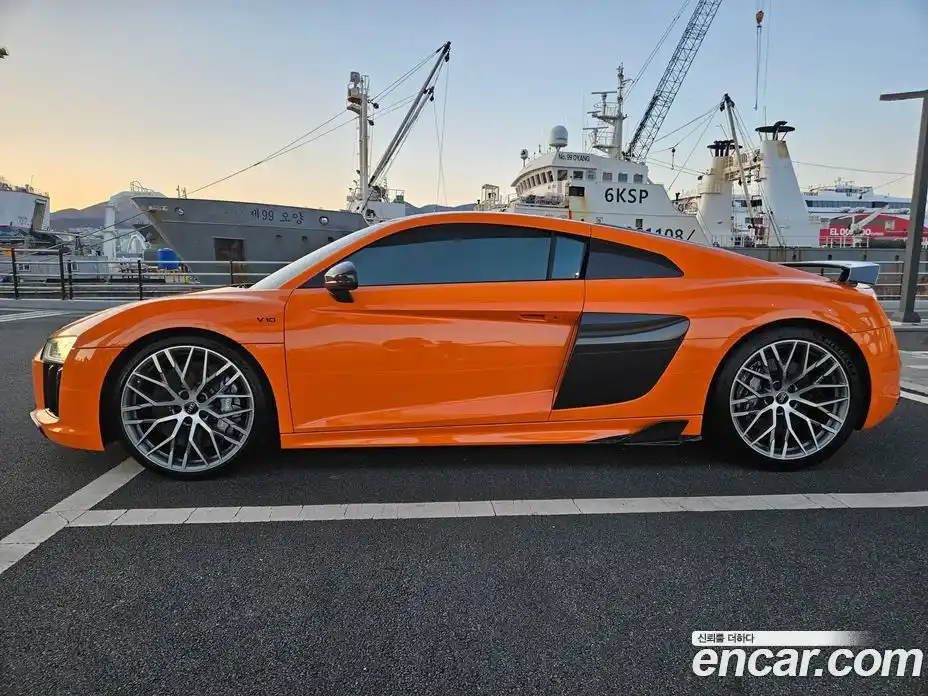 Audi R8 2017 5.2 Автомат в Москве № 164001, фото 9