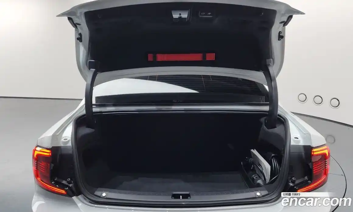 Volvo S90 2025 2.0 Автомат в Москве № 164306, фото 20