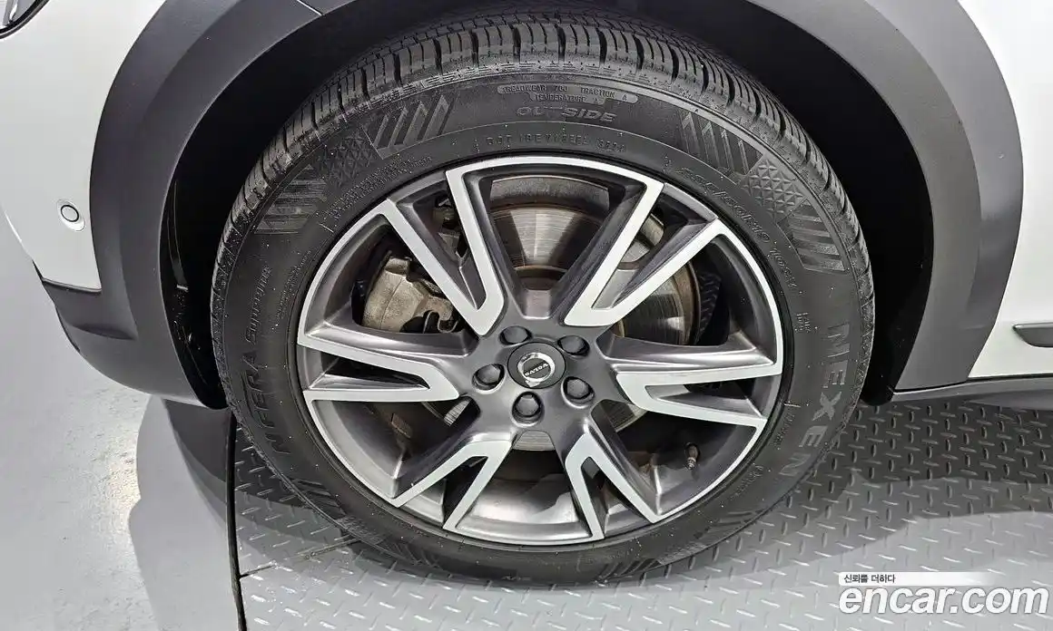 Volvo V90 2019 2.0 Автомат в Москве № 164612, фото 16