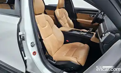 Volvo V90 2019 2.0 Автомат в Москве № 164612, миниатюра 4