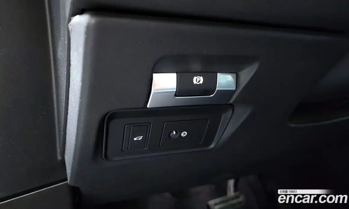 Land Rover Range-Rover Evoque 2021 2.0 Автомат в Москве № 166133, фото 4