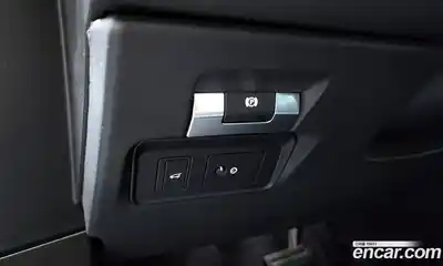 Land Rover Range-Rover Evoque 2021 2.0 Автомат в Москве № 166133, миниатюра 4